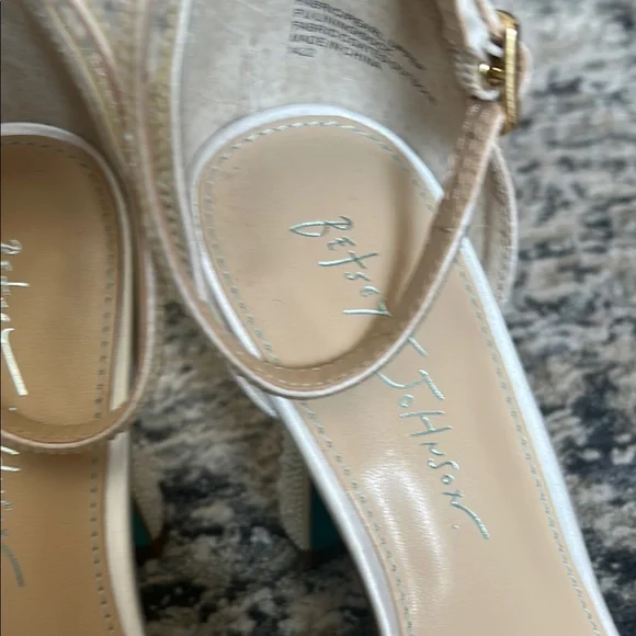 Betsey Johnson Cream Heeled Sandals with Ankle Strap wedding bridal - Picture 6 of 7